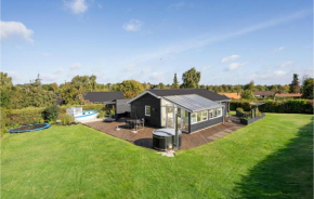 Stunning Home In Hejls With Wifi